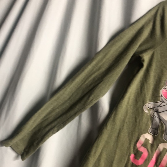 Large 10/12 girls long sleeved Floss Squad olive green shirt guc - Picture 4 of 9